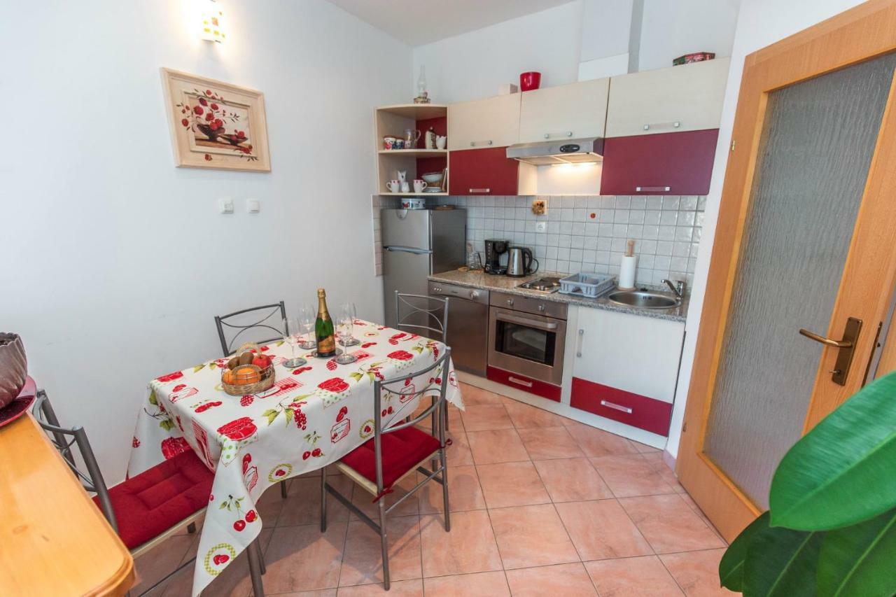 Apartment Jasna With Breathtaking Sea View, Terrace And Free Parking Hreljin Экстерьер фото